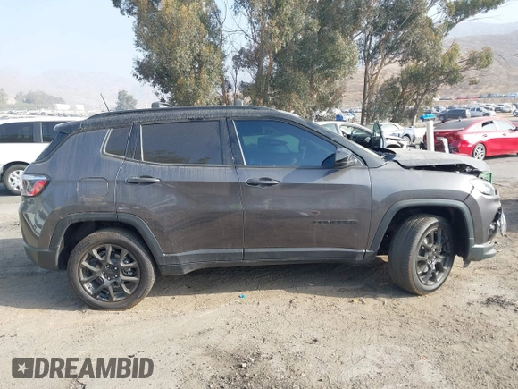 2022 Jeep Compass Latitude с VIN 3C4NJDBB6NT227843, выставлен на аукционе IAAI как лот 41207967 с пробегом 49 248 миль миль и . История ставок и продаж доступна на DreamBid. Изображение 13.