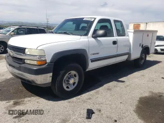 2002 Chevrolet Silverado 1500 with VIN 1GBHC29U22E300208, listed as a Copart auction lot 52234395 with Not Provided miles and Clean Title. Bid and sale history available at DreamBid. Image 1.