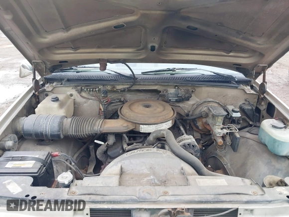 1989 GMC Sierra 2500 z VIN 1GTGK24K3KE532638, wystawiony jako IAAI lot #41830554 z przebiegiem 177 390 mil mil oraz . Historia ofert i sprzedaży dostępna na DreamBid. Obrazek 10.