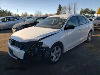 2013 Volkswagen Jetta S z VIN 3VW2K7AJ6DM356794, wystawiony jako Copart lot #79808704 z przebiegiem 446 031 mil mil oraz Szkoda całkowita • Salvage title. Historia ofert i sprzedaży dostępna na DreamBid. Obrazek 1.
