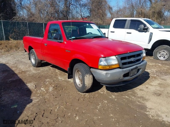 2000 Ford Ranger XL with VIN 1FTYR10C1YTA98667, listed as a IAAI auction lot 41650372 with 174,517 mi miles. Bid and sale history available at carsss.com. Image 1.