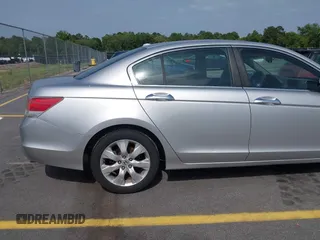 2010 Honda Accord EX-L z VIN 1HGCP3F85AA007255, wystawiony jako IAAI lot #42266441 z przebiegiem 156 221 mil mil oraz . Historia ofert i sprzedaży dostępna na DreamBid. Obrazek 14.