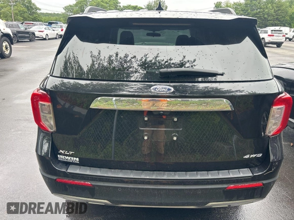 2023 Ford Explorer XLT with VIN 1FMSK8DH3PGB14248, listed as a IAAI auction lot 42842415 with 32,092 mi miles and . Bid and sale history available at DreamBid. Image 8.