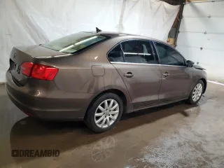 2013 Volkswagen Jetta TDI w/Premium with VIN 3VW3L7AJ2DM374825, listed as a Copart auction lot 62754875 with 152,278 mi miles and Salvage title. Bid and sale history available at DreamBid. Image 3.