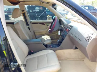 1997 Mercedes-Benz C z VIN WDBHA23E7VF501943, wystawiony jako IAAI lot #42275734 z przebiegiem Nie podano mil oraz . Historia ofert i sprzedaży dostępna na DreamBid. Obrazek 5.