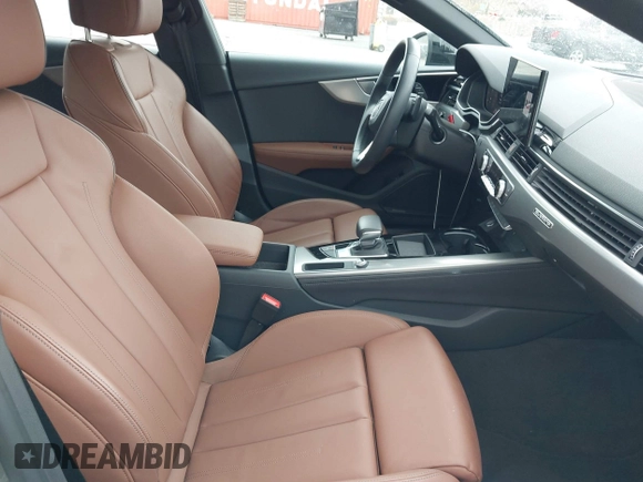 2024 Audi A5 Sportback S line Premium Plus z VIN WAUFACF50RA002265, wystawiony jako IAAI lot #41543527 z przebiegiem 8 326 mil mil oraz . Historia ofert i sprzedaży dostępna na DreamBid. Obrazek 5.