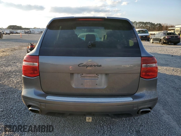 2010 Porsche Cayenne z VIN WP1AA2AP6ALA06294, wystawiony jako Copart lot #81349684 z przebiegiem 142 992 mil mil oraz Szkody całkowita. Historia ofert i sprzedaży dostępna na DreamBid. Obrazek 6.