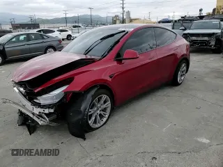 2024 Tesla Model Y Long Range с VIN 7SAYGDEE5RA251895, выставлен на аукционе Copart как лот 50180245 с пробегом 14 199 миль миль и Списание • Salvage title. История ставок и продаж доступна на DreamBid. Изображение 10.