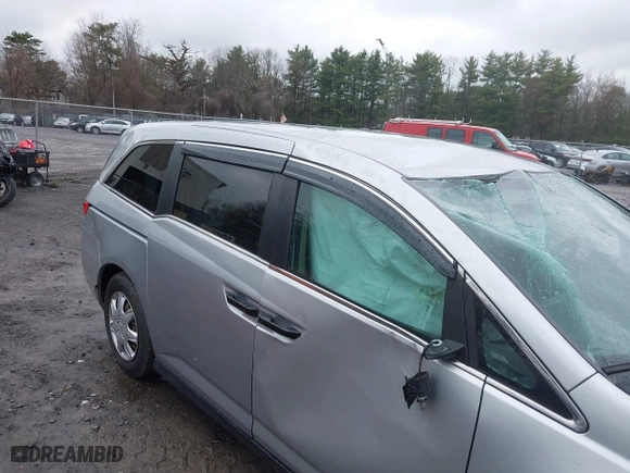 2015 Honda Odyssey LX with VIN 5FNRL5H26FB079654, listed as a IAAI auction lot 41983298 with 88,406 mi miles. Bid and sale history available at carsss.com. Image 18.
