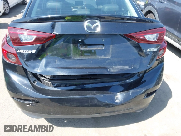 2018 Mazda 3 Touring z VIN 3MZBN1V33JM276803, wystawiony jako IAAI lot #42100422 z przebiegiem 41 802 mil mil oraz . Historia ofert i sprzedaży dostępna na DreamBid. Obrazek 6.