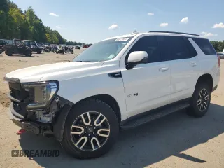 2021 GMC Yukon AT4 with VIN 1GKS2CKD4MR393561, listed as a Copart auction lot 69073804 with 77,596 mi miles and Salvage Title. Bid and sale history available at carsss.com. Image 1.