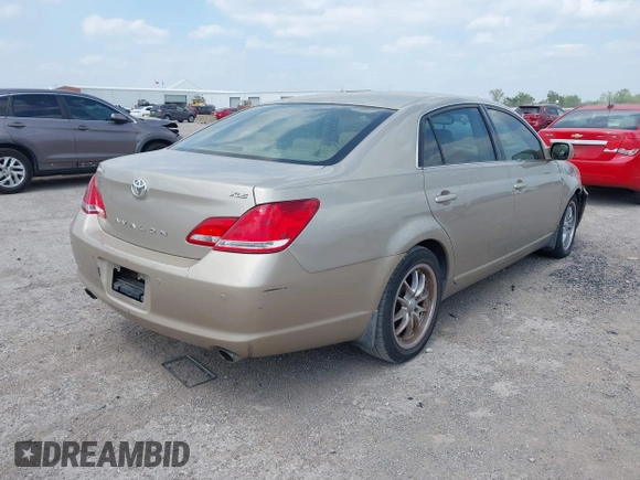 2005 Toyota Avalon XL with VIN 4T1BK36B15U007967, listed as a IAAI auction lot 42060604 with 286,766 mi miles and . Bid and sale history available at DreamBid. Image 4.