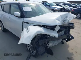2025 Kia Soul LX with VIN KNDJ23AU5S7930083, listed as a IAAI auction lot 41663168 with 1,134 mi miles. Bid and sale history available at carsss.com. Image 17.