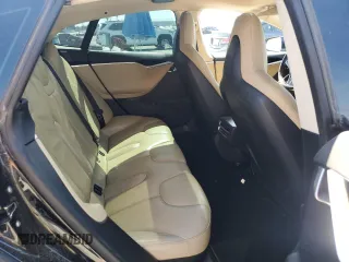 2013 Tesla Model S with VIN 5YJSA1CN6DFP10661, listed as a Copart auction lot 53832675 with 150,500 mi miles and Salvage Title. Bid and sale history available at carsss.com. Image 10.