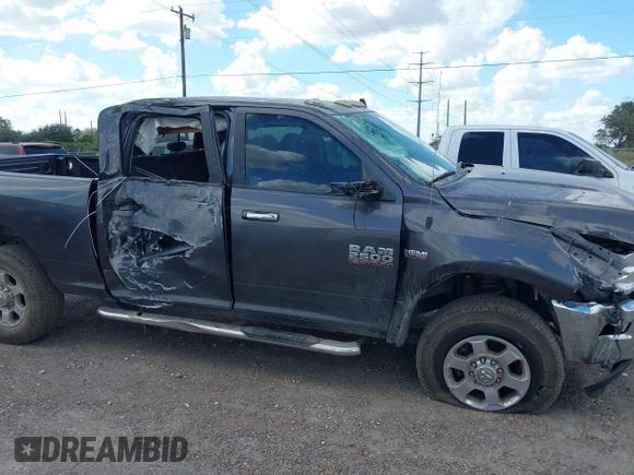 2017 Ram 2500 Big Horn with VIN 3C6UR5DJ2HG571169, listed as a IAAI auction lot 40700285 with 119,460 mi miles. Bid and sale history available at carsss.com. Image 6.