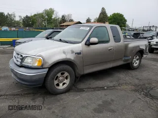 2003 Ford F-150 XL с VIN 1FTRX07273KA17915, выставлен на аукционе Copart как лот 57524655 с пробегом 282 528 миль миль и Списание • Salvage title. История ставок и продаж доступна на DreamBid. Изображение 1.