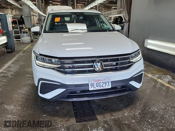 2024 Volkswagen Tiguan SE с VIN 3VV3B7AX0RM096462, выставлен на аукционе IAAI как лот 42844462 с пробегом 33 442 миль миль и . История ставок и продаж доступна на DreamBid. Изображение 7.