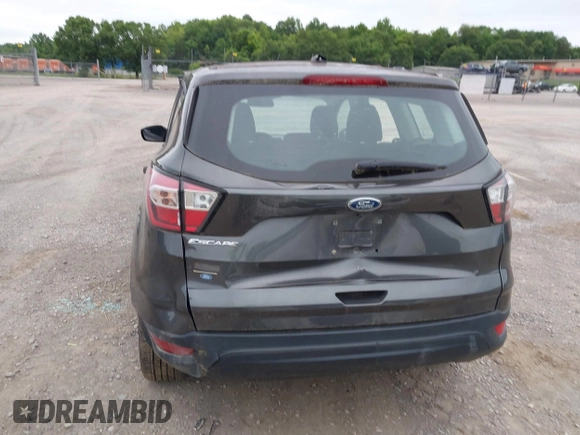 2018 Ford Escape S с VIN 1FMCU0F79JUA99011, выставлен на аукционе IAAI как лот 42504915 с пробегом 65 552 миль миль и . История ставок и продаж доступна на DreamBid. Изображение 16.