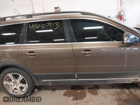 2013 Volvo XC70 T6 with VIN YV4902BZ3D1160451, listed as a IAAI auction lot 41607113 with 212,568 mi miles and . Bid and sale history available at DreamBid. Image 13.