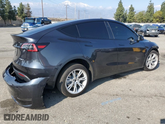 2024 Tesla Model Y Long Range with VIN 7SAYGAEE0RF018427, listed as a Copart auction lot 42455075 with 13,347 mi miles and Salvage Title. Bid and sale history available at DreamBid. Image 3.