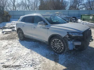 2019 Lincoln Nautilus Reserve with VIN 2LMPJ8LP0KBL66836, listed as a Copart auction lot 46239495 with 123,793 mi miles and Salvage Title. Bid and sale history available at carsss.com. Image 4.
