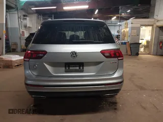 2020 Volkswagen Tiguan SE with VIN 3VV2B7AX5LM149305, listed as a IAAI auction lot 41920685 with 30,512 mi miles and . Bid and sale history available at DreamBid. Image 16.