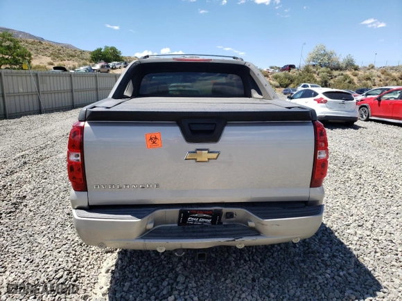 2007 Chevrolet Avalanche LT w/1LT with VIN 3GNEK12347G100855, listed as a Copart auction lot 64149924 with 203,929 mi miles and Salvage Title. Bid and sale history available at carsss.com. Image 6.