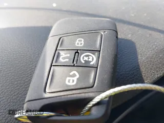 2023 Volkswagen Tiguan SE R-Line Black with VIN 3VVCB7AX9PM042025, listed as a IAAI auction lot 41913943 with 114,097 mi miles and . Bid and sale history available at DreamBid. Image 11.