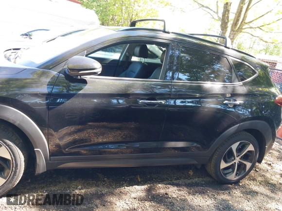 2016 Hyundai Tucson Limited with VIN KM8J33A28GU259038, listed as a IAAI auction lot 42200578 with 109,109 mi miles. Bid and sale history available at carsss.com. Image 14.