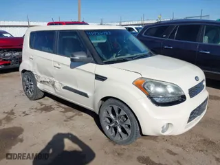 2013 Kia Soul + with VIN KNDJT2A69D7547484, listed as a IAAI auction lot 41426483 with 135,007 mi miles. Bid and sale history available at carsss.com. Image 1.