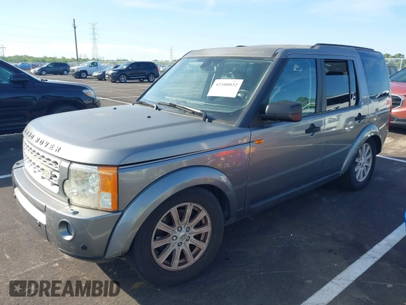 2007 Land Rover LR3 SE with VIN SALAE25427A427447, listed as a IAAI auction lot 42100032 with 137,950 mi miles. Bid and sale history available at carsss.com. Image 2.