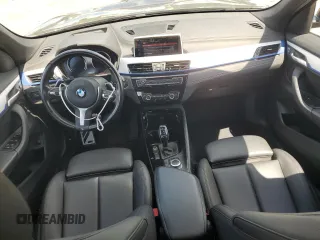2021 BMW X1 sDrive28i z VIN WBXJG7C00M5T64693, wystawiony jako Copart lot #54013925 z przebiegiem 26 075 mil mil oraz Szkody całkowita. Historia ofert i sprzedaży dostępna na DreamBid. Obrazek 8.