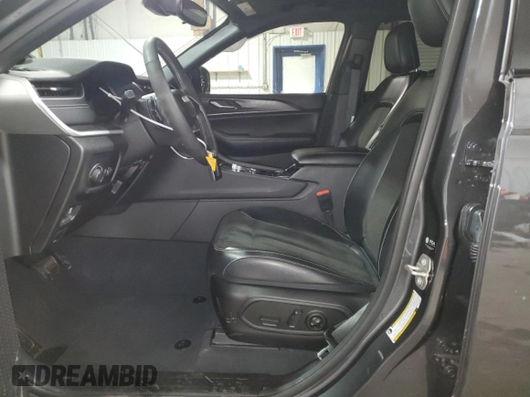 2023 Jeep Grand Cherokee Laredo z VIN 1C4RJHAG7PC620674, wystawiony jako Copart lot #45369315 z przebiegiem 31 754 mil mil oraz Szkoda całkowita • Salvage title. Historia ofert i sprzedaży dostępna na DreamBid. Obrazek 7.