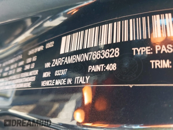 2022 Alfa Romeo Giulia Veloce with VIN ZARFAMBN0N7663628, listed as a IAAI auction lot 40946274 with 18,238 mi miles. Bid and sale history available at carsss.com. Image 9.