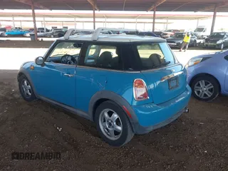 2008 MINI Hardtop with VIN WMWMF33538TU66389, listed as a IAAI auction lot 42558735 with 151,041 mi miles and . Bid and sale history available at DreamBid. Image 3.