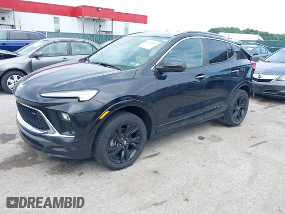 2024 Buick Encore GX Sport Touring z VIN KL4AMESL6RB007771, wystawiony jako IAAI lot #42365080 z przebiegiem 62 311 mil mil oraz . Historia ofert i sprzedaży dostępna na DreamBid. Obrazek 21.
