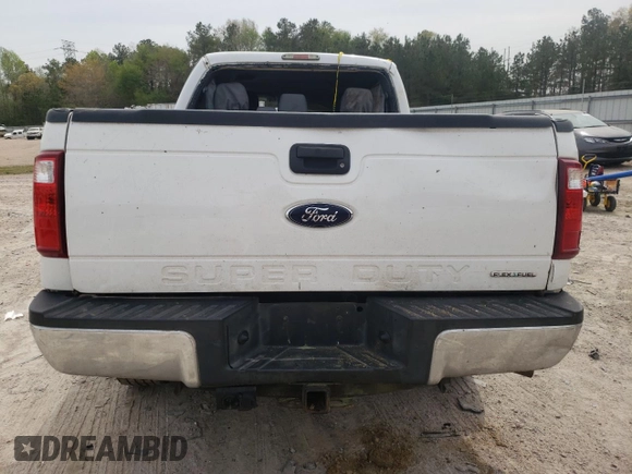 2015 Ford Super Duty F-250 SRW Lariat with VIN 1FT7W2BT8FEC30316, listed as a Copart auction lot 51681345 with 384,631 mi miles and Salvage Title. Bid and sale history available at carsss.com. Image 6.