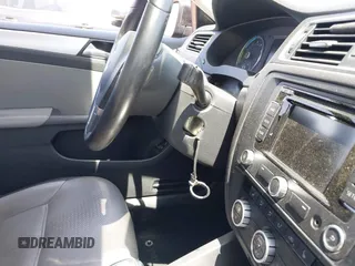 2013 Volkswagen Jetta Hybrid SE with VIN 3VW637AJ8DM299657, listed as a IAAI auction lot 42538101 with 128,822 mi miles and . Bid and sale history available at DreamBid. Image 12.