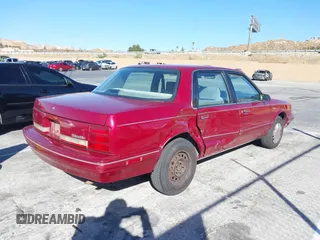 1996 Oldsmobile Cutlass Ciera 1SA VX5 z VIN 1G3AJ55M5T6410109, wystawiony jako IAAI lot #41335804 z przebiegiem 119 240 mil mil oraz . Historia ofert i sprzedaży dostępna na DreamBid. Obrazek 4.