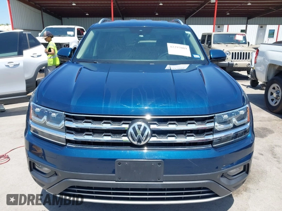 2018 Volkswagen Atlas SE with VIN 1V2LR2CAXJC558200, listed as a IAAI auction lot 42297089 with 95,366 mi miles and . Bid and sale history available at DreamBid. Image 13.