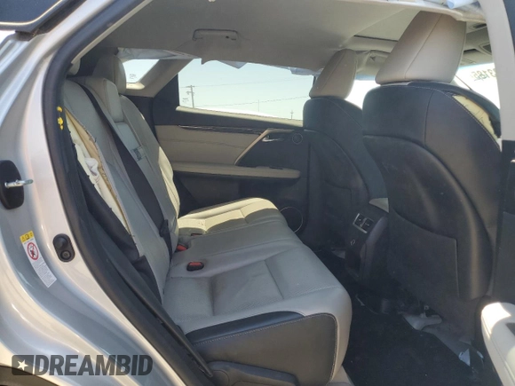 2017 Lexus RX 350 z VIN 2T2BZMCA3HC057798, wystawiony jako Copart lot #58393185 z przebiegiem 84 103 mil mil oraz Szkoda całkowita • Salvage title. Historia ofert i sprzedaży dostępna na DreamBid. Obrazek 11.