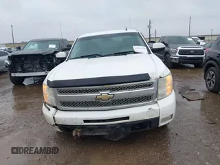 2009 Chevrolet Silverado 1500 with VIN 3GCEC33J29G211535, listed as a IAAI auction lot 41432158 with 171,800 mi miles and . Bid and sale history available at DreamBid. Image 12.
