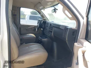 2020 Chevrolet Express Cargo with VIN 1GCWGAFP0L1161172, listed as a IAAI auction lot 42135101 with 130,189 mi miles and . Bid and sale history available at DreamBid. Image 5.