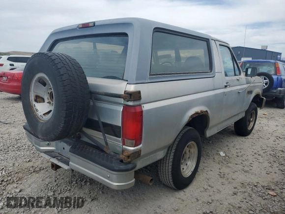 1996 Ford Bronco Custom with VIN 1FMEU15H2TLB39706, listed as a Copart auction lot 52936135 with 202,872 mi miles and Clean title. Bid and sale history available at DreamBid. Image 3.