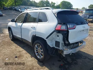 2019 Jeep Cherokee Latitude Plus z VIN 1C4PJLLBXKD308346, wystawiony jako IAAI lot #42146125 z przebiegiem 94 066 mil mil oraz . Historia ofert i sprzedaży dostępna na DreamBid. Obrazek 3.