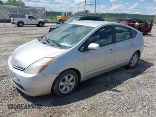 2008 Toyota Prius with VIN JTDKB20UX83434955, listed as a IAAI auction lot 42193526 with 198,791 mi miles. Bid and sale history available at carsss.com. Image 2.