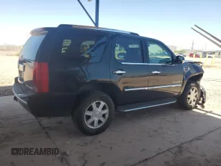 2008 Cadillac Escalade z VIN 1GYFK63858R253566, wystawiony jako Copart lot #57914165 z przebiegiem 178 162 mil mil oraz Szkody całkowita. Historia ofert i sprzedaży dostępna na DreamBid. Obrazek 3.