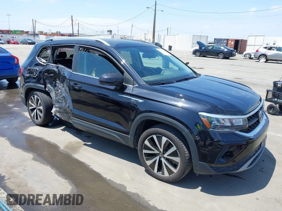 2022 Volkswagen Taos SE z VIN 3VVRX7B2XNM068564, wystawiony jako IAAI lot #42174805 z przebiegiem 26 307 mil mil oraz . Historia ofert i sprzedaży dostępna na DreamBid. Obrazek 1.
