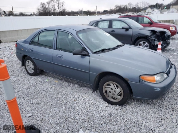 1999 Ford Escort LX with VIN 1FAFP10P6XW211371, listed as a Copart auction lot 82523444 with 122,534 mi miles and Salvage Title. Bid and sale history available at carsss.com. Image 4.