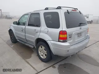 2007 Ford Escape Limited with VIN 1FMCU04137KB25007, listed as a IAAI auction lot 41659193 with 244,073 mi miles. Bid and sale history available at carsss.com. Image 3.
